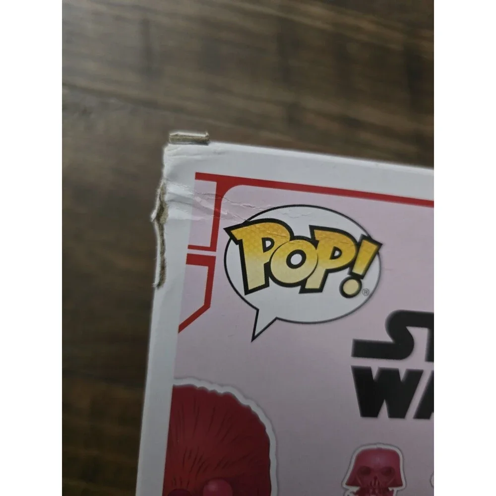 Funko Pop! Star Wars Chewbacca #419 Valentine Red Heart Figure 2020